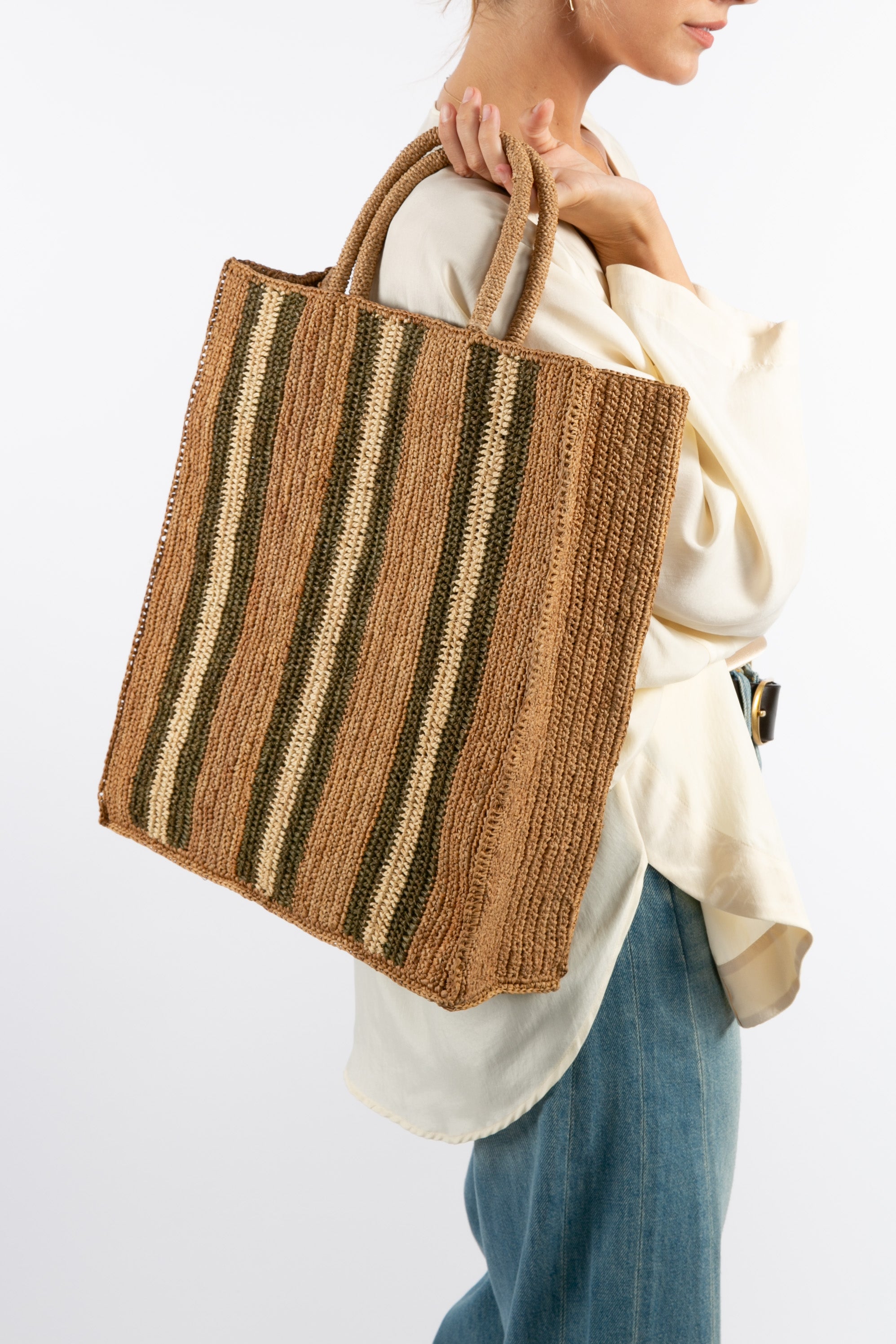 Airo Kangaroo Tote